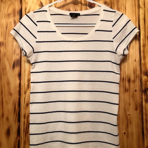 Forever 21 Tops Womens Navy White Striped Tee Size S Poshmark